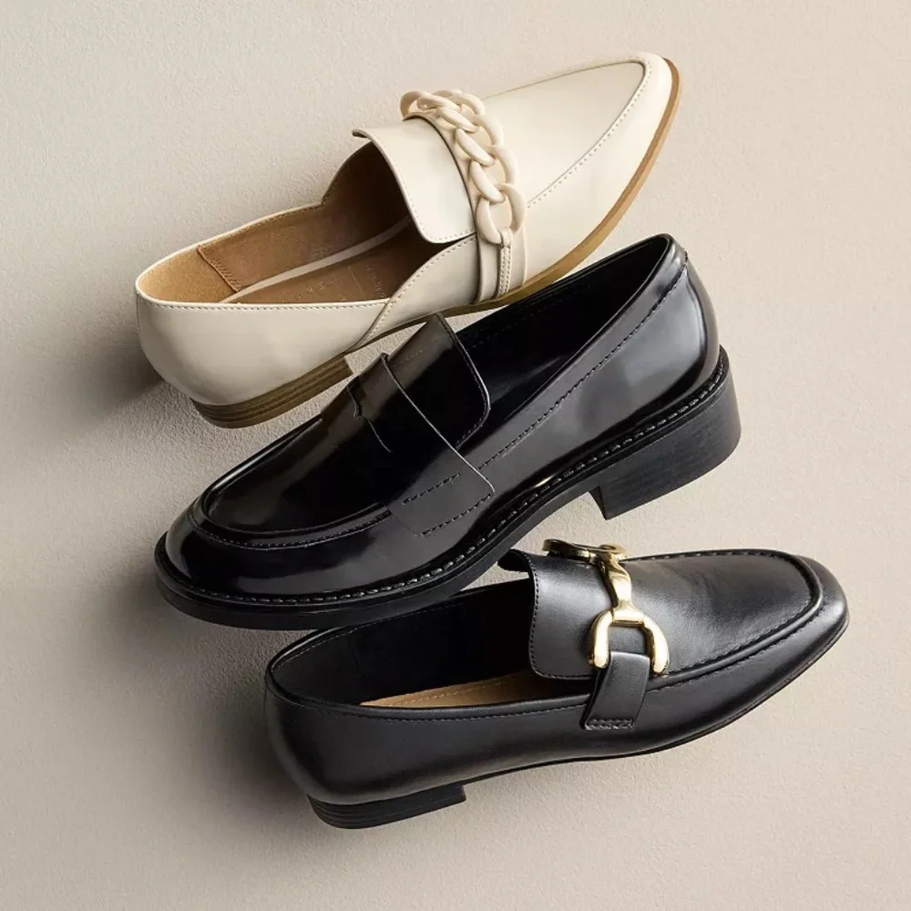 LC Lauren Conrad Cream Patent Leather Loafers with Chain Detail DEMII sz 11